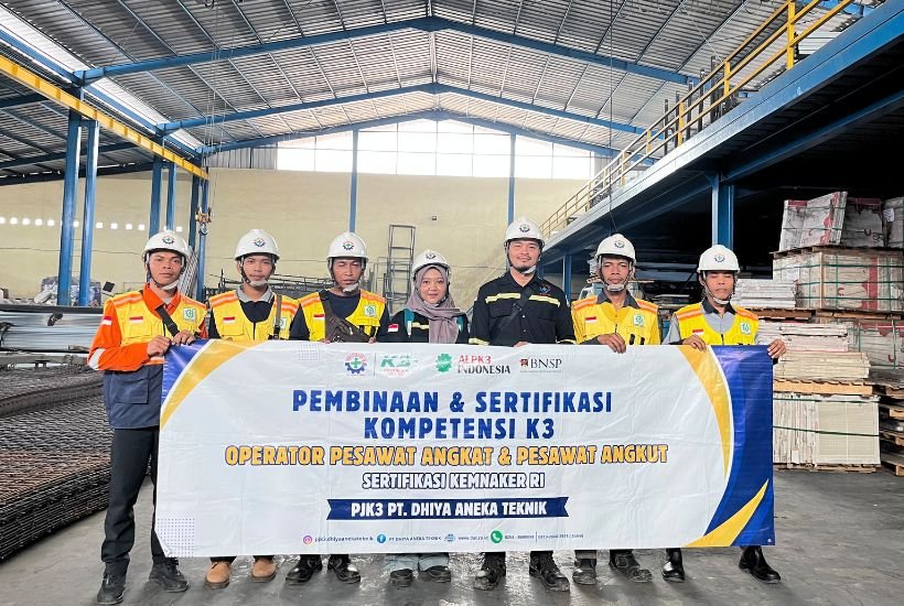 Pelatihan operator pesawat angkat dan angkut - PT Dhiya Aneka Teknik